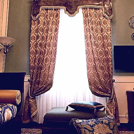 Marrone - Relais - アパート